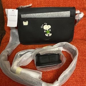 NWT Coach X Peanuts Heritage Convertible Crossbody With Snoopy Motif